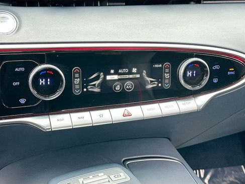 Used 2023 Genesis GV70 2.5T w/ Sport Prestige Package image 16