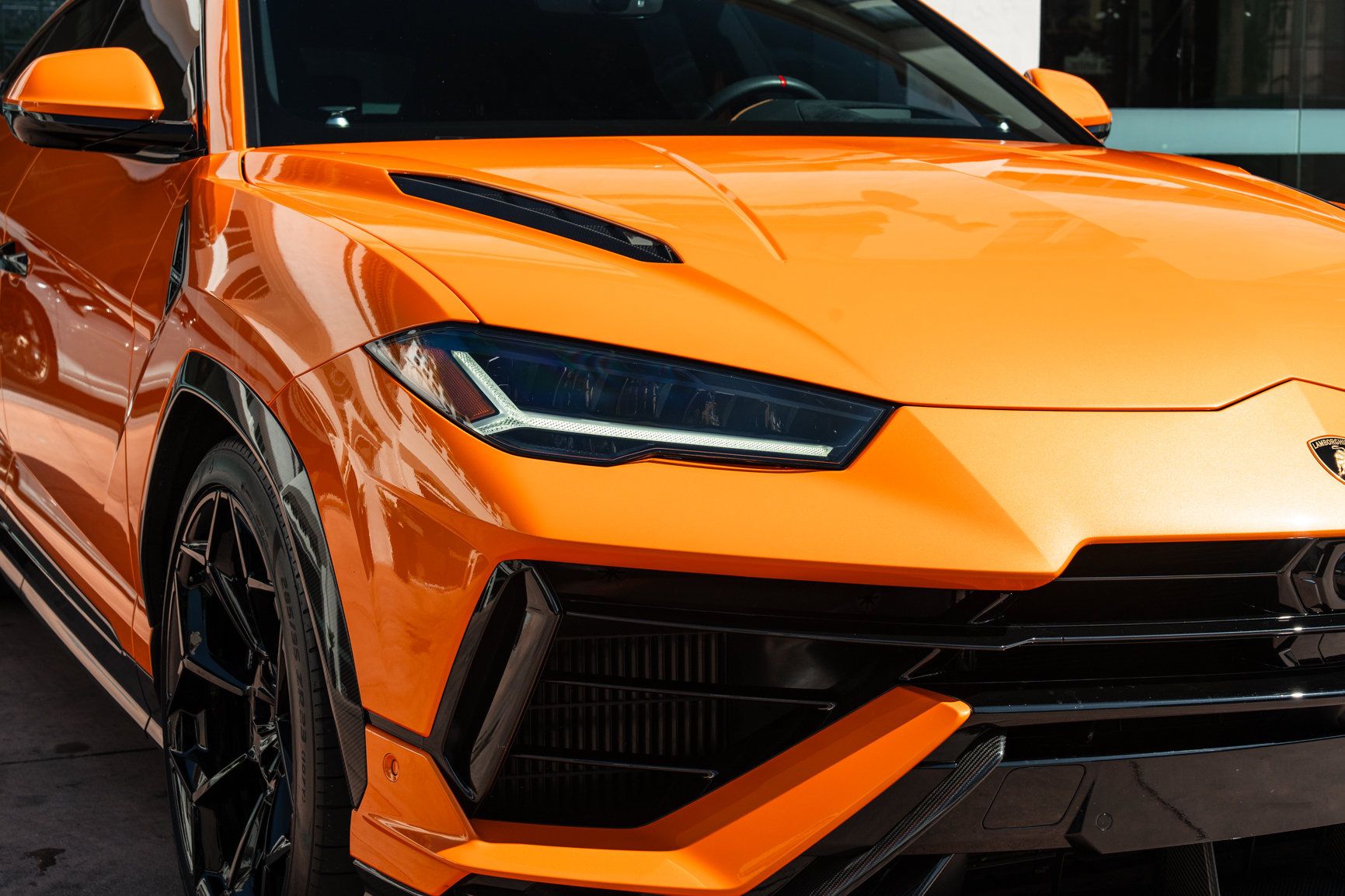 Used 2024 Lamborghini Urus Performante AWD/4WD image 11
