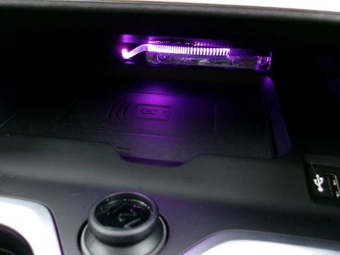 Used 2024 BMW X7 M60i w/ Executive Package image 19