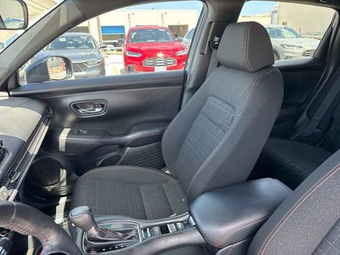 Used 2024 Honda HR-V Sport image 12