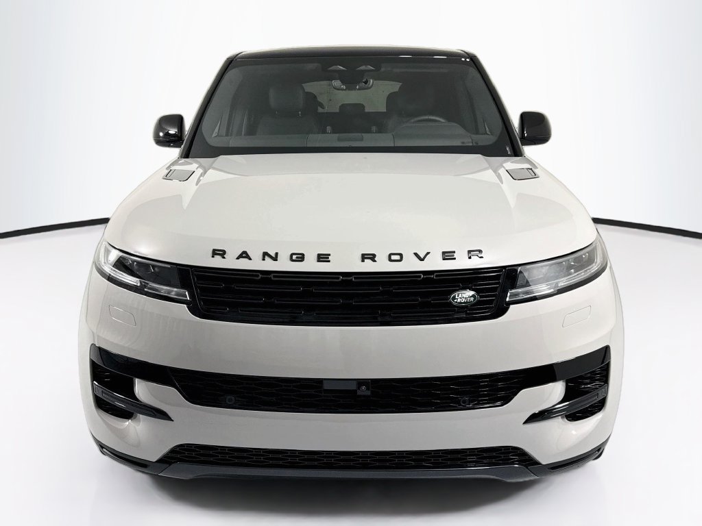 Used 2026 Land Rover Range Rover Sport SE AWD/4WD image 2