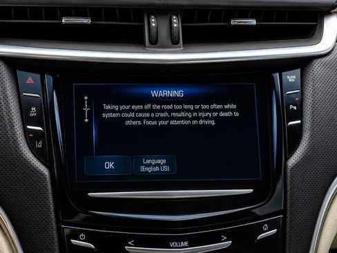 Used 2015 Cadillac XTS Platinum AWD/4WD image 25