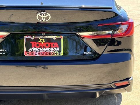 Used 2025 Toyota Camry SE w/ Convenience Package AWD/4WD image 6