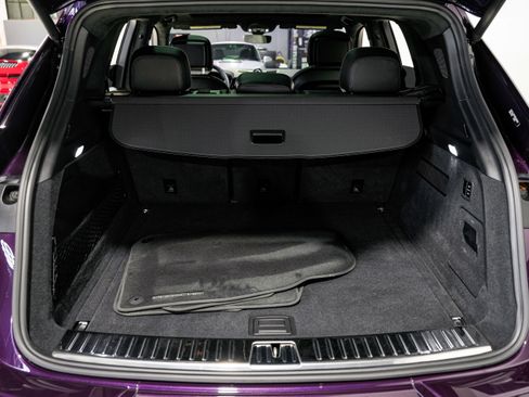 Used 2024 Porsche Cayenne S image 53