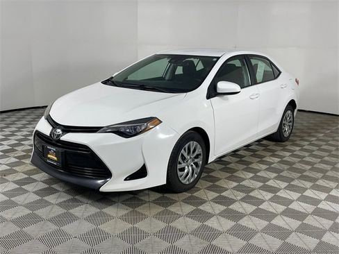Used 2017 Toyota Corolla L image 1