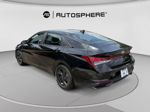 Used 2022 Hyundai Elantra SEL FWD image 7