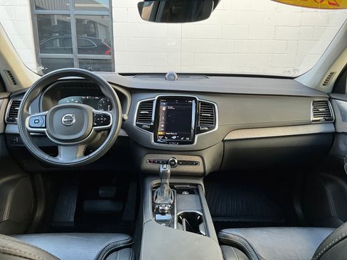Certified 2022 Volvo XC90 T6 Inscription w/ Lounge Package image 15
