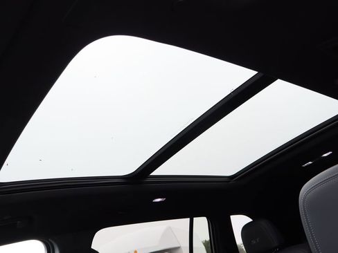 Certified 2026 Buick Enclave Sport Touring w/ Power Package image 23