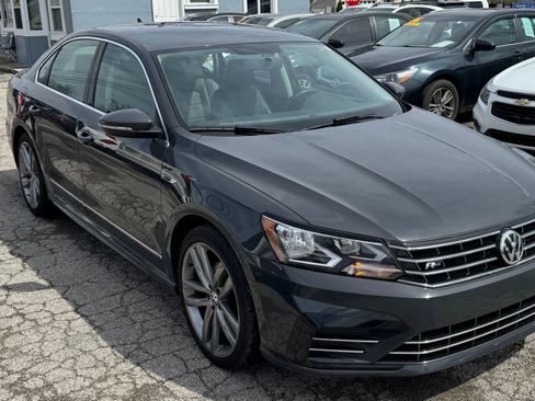 Used 2017 Volkswagen Passat 1.8T R-Line image 7
