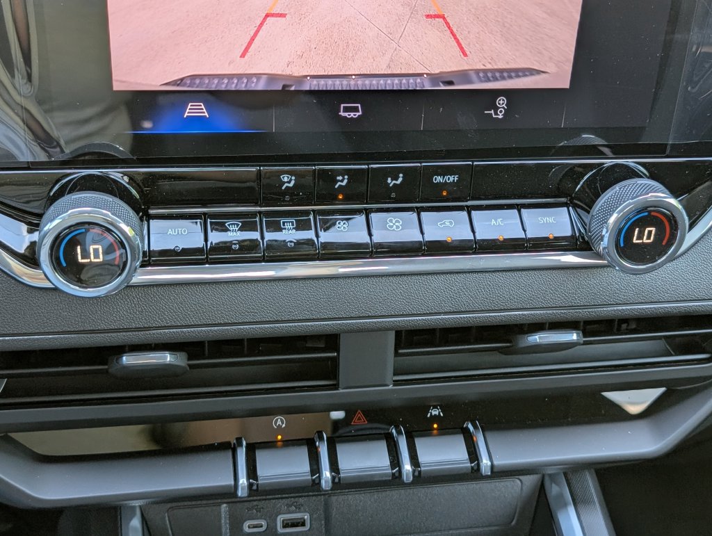 New 2026 Chevrolet Colorado Trail Boss AWD/4WD image 21