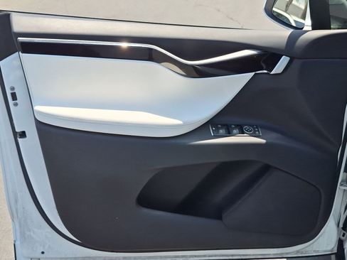Used 2020 Tesla Model X Long Range AWD/4WD image 14