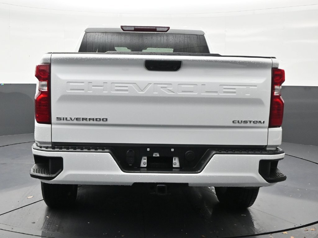 Used 2024 Chevrolet Silverado 1500 Custom RWD image 4