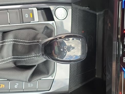 Certified 2022 Volkswagen Tiguan SEL R-Line AWD/4WD image 23
