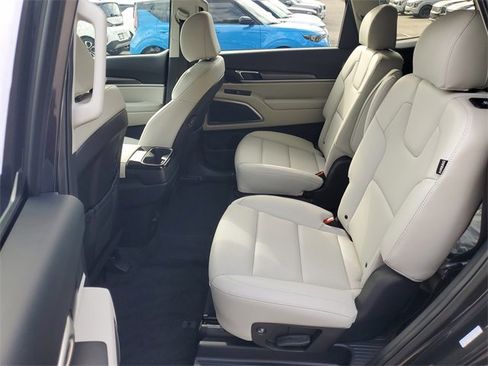 New 2025 Kia Telluride S image 16