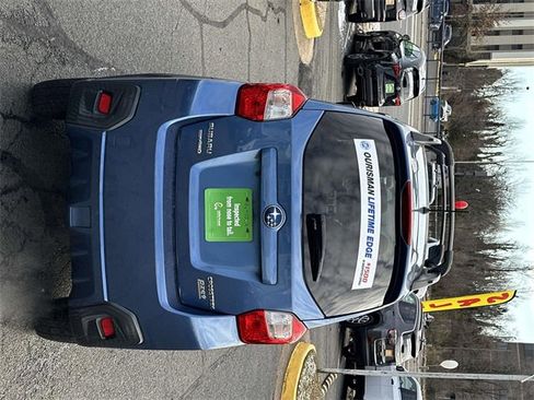 Used 2017 Subaru Crosstrek 2.0i image 3