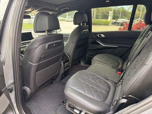Certified 2023 BMW X7 xDrive40i w/ Executive Package image 15