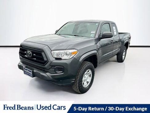Used 2021 Toyota Tacoma SR image 3