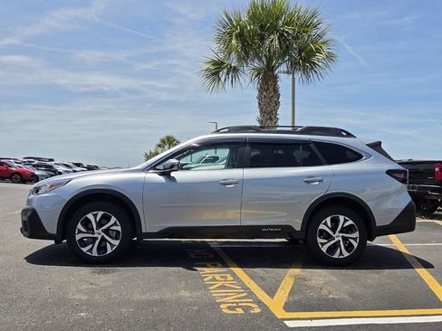 Used 2021 Subaru Outback Limited XT w/ Popular Package #2 AWD/4WD image 3
