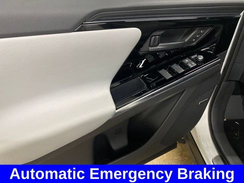 Certified 2023 Subaru Solterra AWD image 10