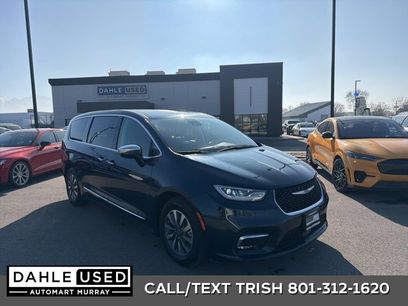 Used 2023 Chrysler Pacifica Limited