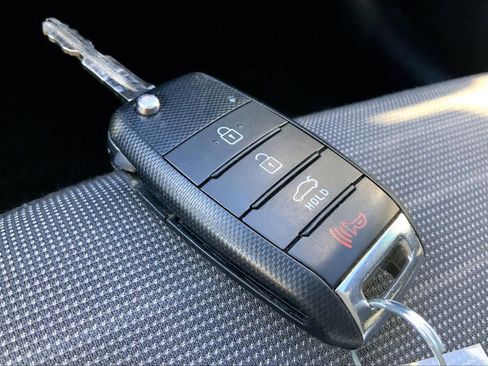 Used 2016 Kia Forte EX image 15