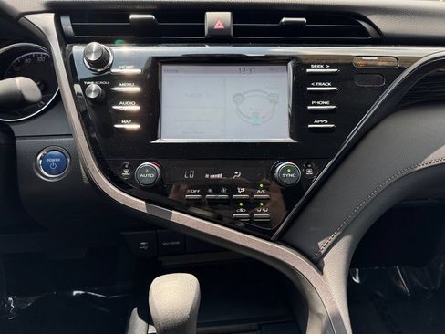 Certified 2019 Toyota Camry LE FWD image 15