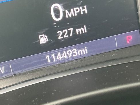 Used 2020 Chevrolet Equinox Premier image 17