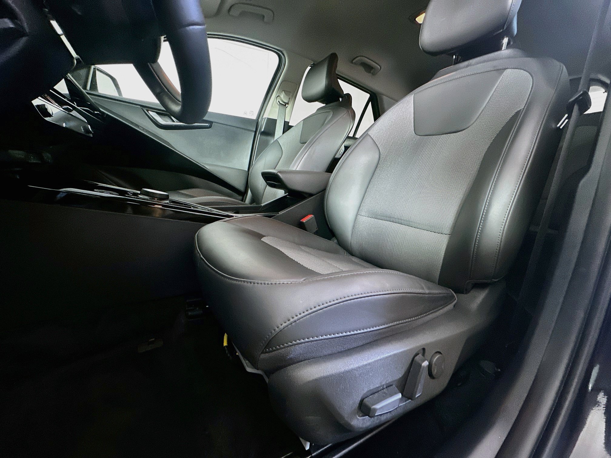Used 2024 Kia Niro Wind w/ Wind Preserve Package FWD image 13