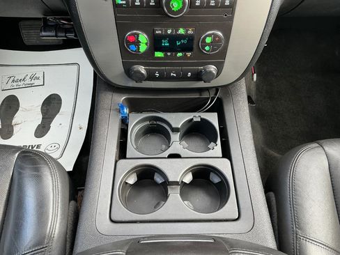 Used 2013 Chevrolet Avalanche LT w/ Suspension Package, Off-Road image 18