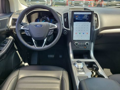Certified 2024 Ford Edge SEL w/ Convenience Package AWD/4WD image 12
