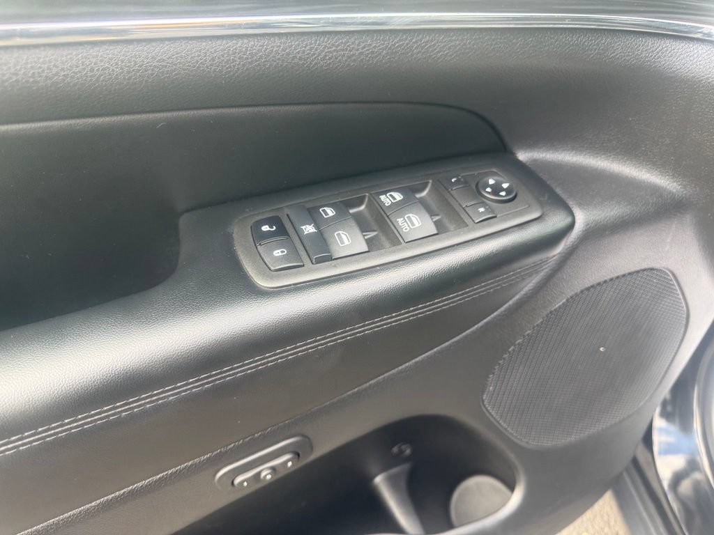 Certified 2022 Jeep Grand Cherokee Limited AWD/4WD image 12