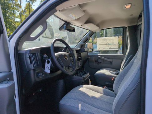 New 2025 Chevrolet Express 2500 w/ Driver Convenience Package image 31