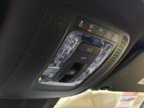 Used 2024 Mercedes-Benz GLE 350 4MATIC image 25