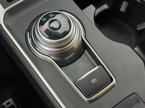 Used 2023 Ford Edge SE image 28