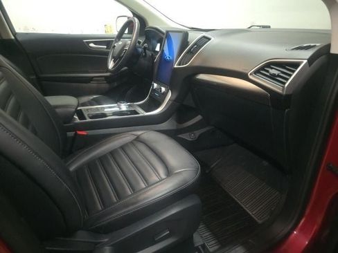 Used 2024 Ford Edge SEL w/ Convenience Package AWD/4WD image 4
