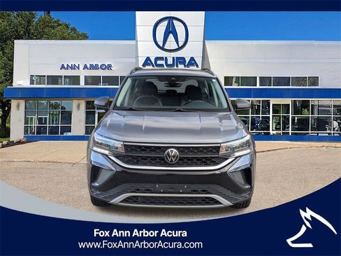 Used 2024 Volkswagen Taos S image 8