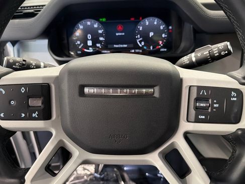 Used 2023 Land Rover Defender 110 X-Dynamic SE AWD/4WD image 11