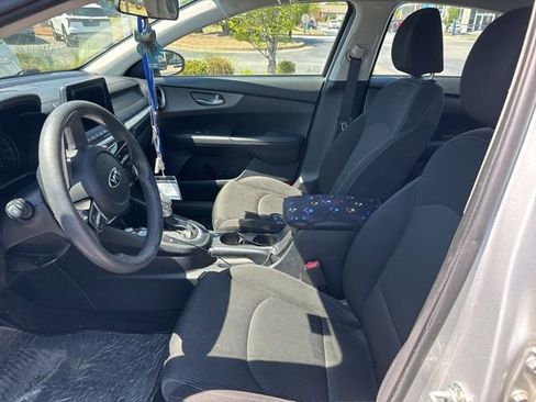 Certified 2021 Kia Forte LXS image 9