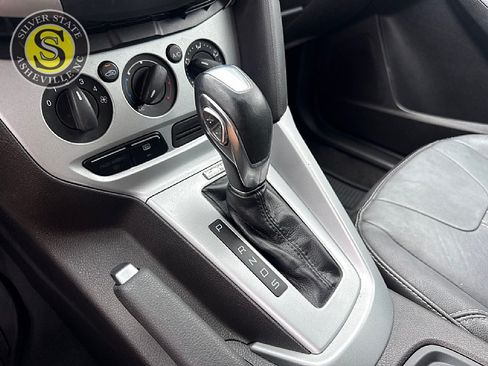 Used 2014 Ford Focus SE w/ Equipment Group 201A FWD image 22