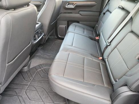 Used 2023 Chevrolet Silverado 1500 High Country image 28