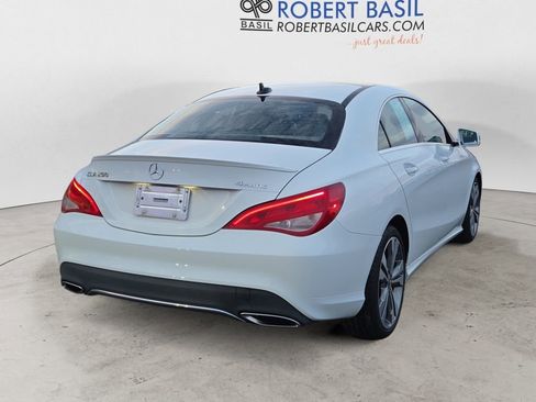 Used 2019 Mercedes-Benz CLA 250 4MATIC image 5