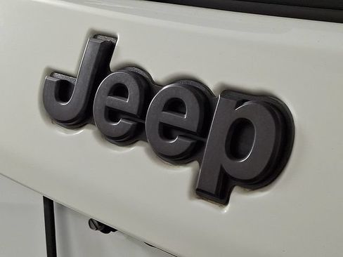 Used 2022 Jeep Compass High Altitude AWD/4WD image 30