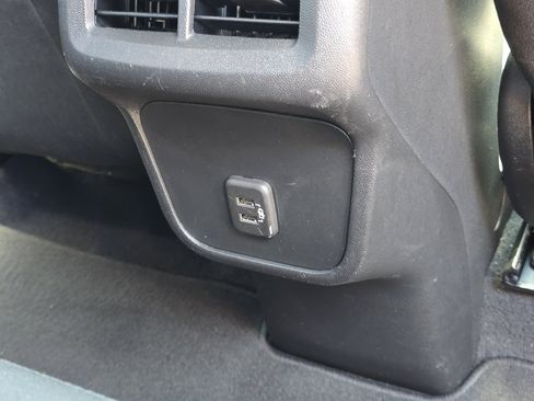 Used 2021 Chevrolet Equinox LT FWD image 25