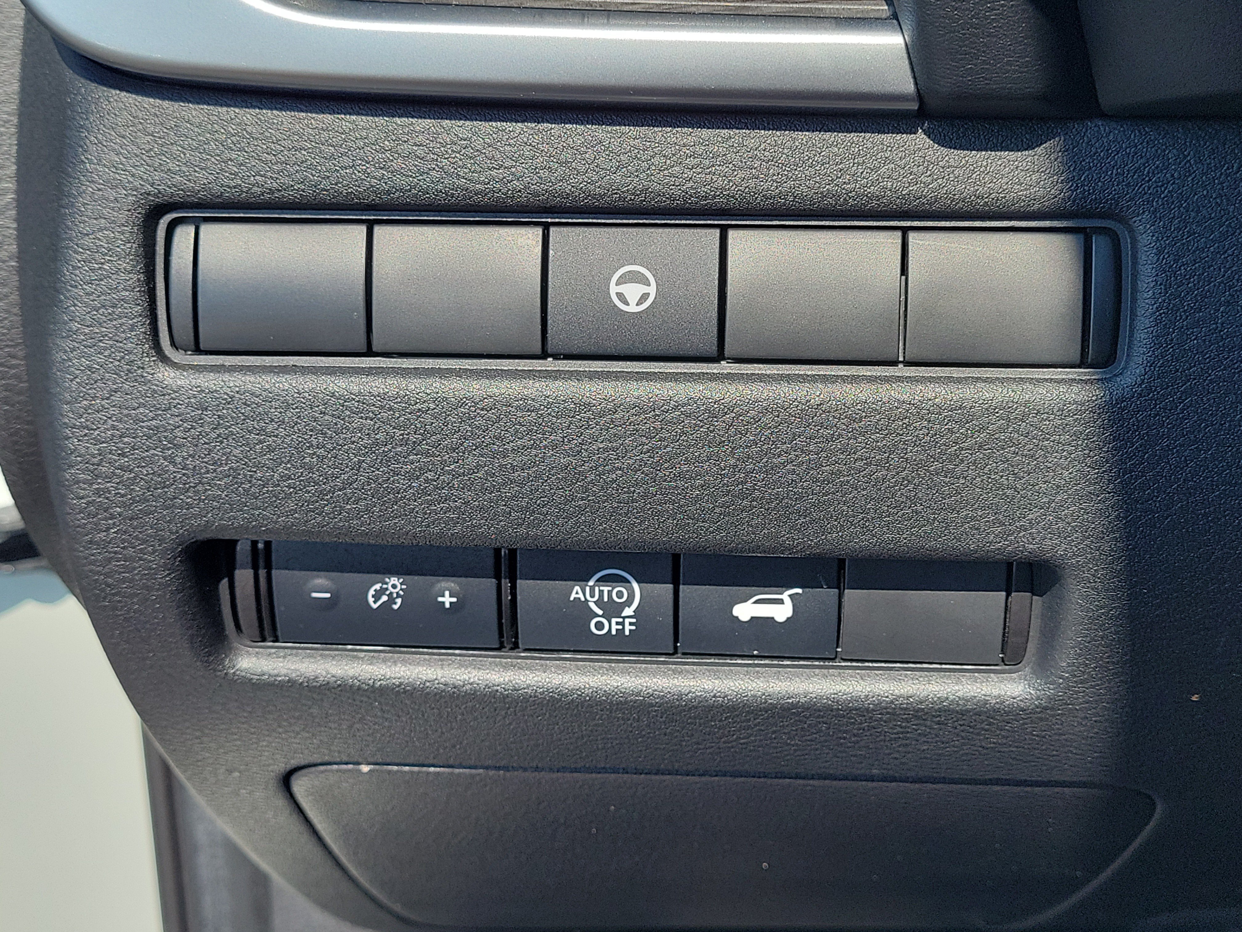 Certified 2024 Nissan Rogue Platinum FWD image 25