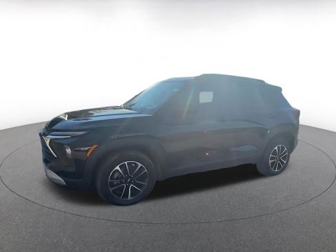 Used 2025 Chevrolet TrailBlazer LT image 8