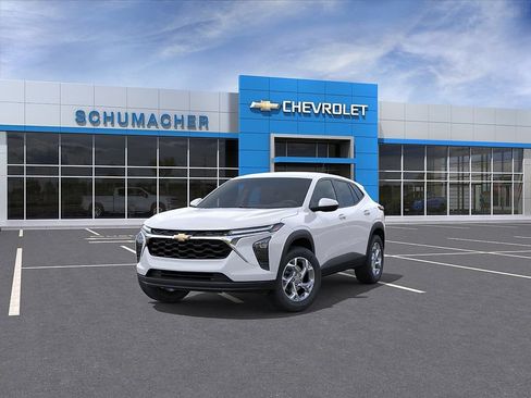 Used 2025 Chevrolet Trax LS w/ LS Convenience Package FWD image 8