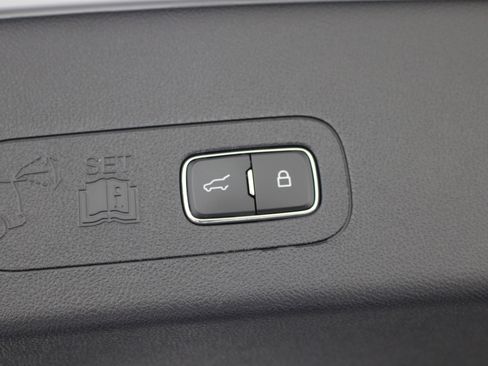 Used 2025 Lincoln Aviator AWD image 24