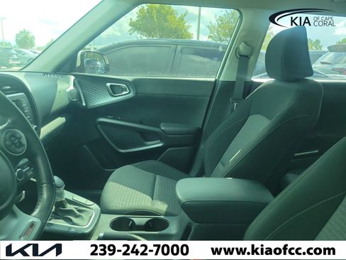 Used 2021 Kia Soul GT-Line FWD image 6