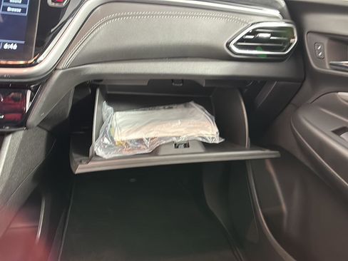 Used 2023 Chevrolet Bolt EUV LT w/ Convenience Package image 35