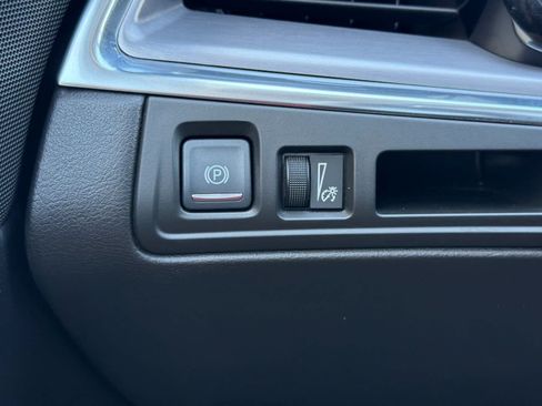 Used 2019 Cadillac XT5 Luxury FWD image 33